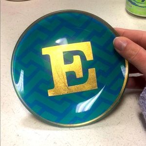 c. wonder | “e” trinket dish